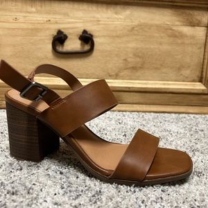 Brown strap sandal